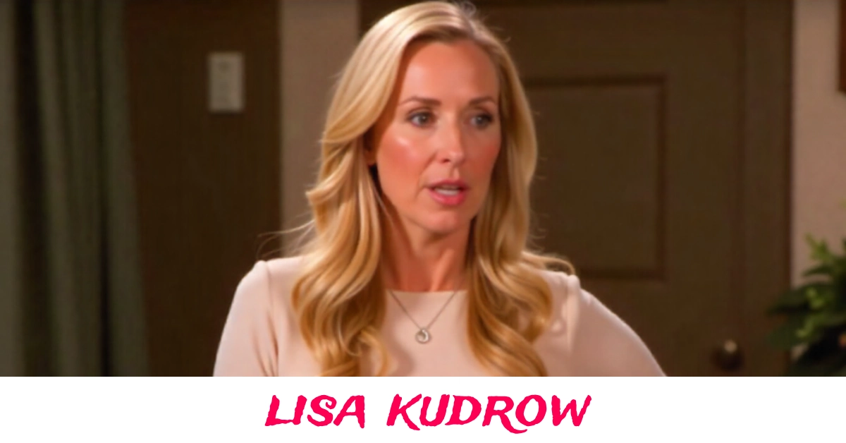 Lisa Kudrow posing at a Hollywood event in elegant attire