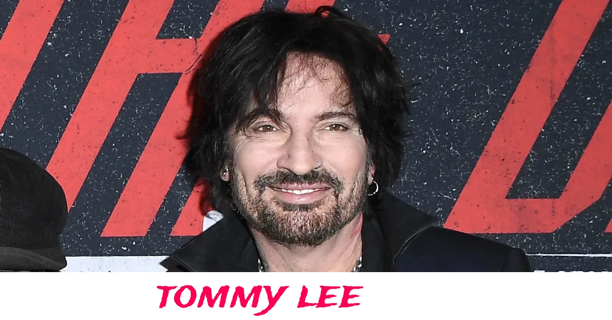 Tommy Lee performing live as Mötley Crüe drummer