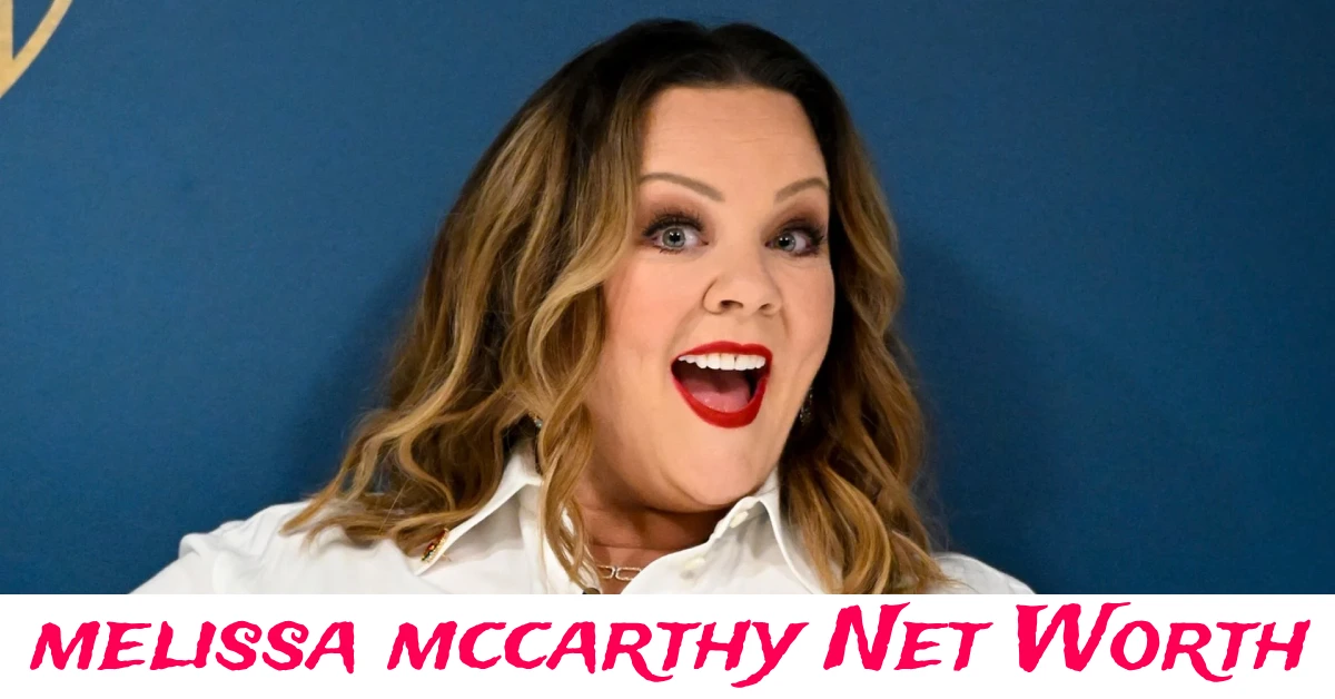 melissa mccarthy attending a red carpet event showcasing her Hollywood acting career